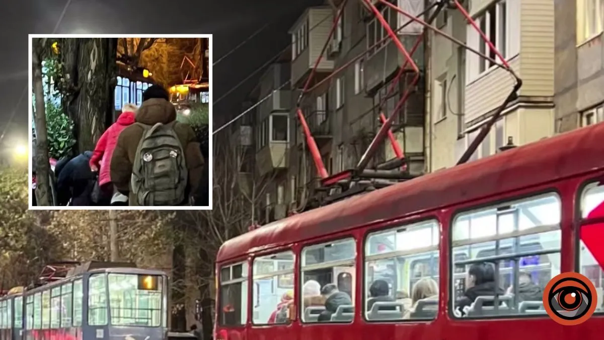 У Дніпрі на проспекті Науки, біля ТЦ «Neo Plaza», 16-річний хлопець потрапив під трамвай: підлітка госпіталізували