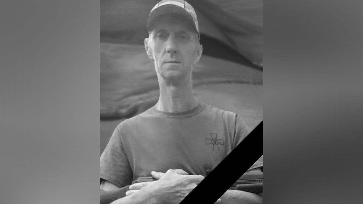 Пал в бою: в Днепропетровской области попрощались с 55-летним Защитником Павлом Гриневым