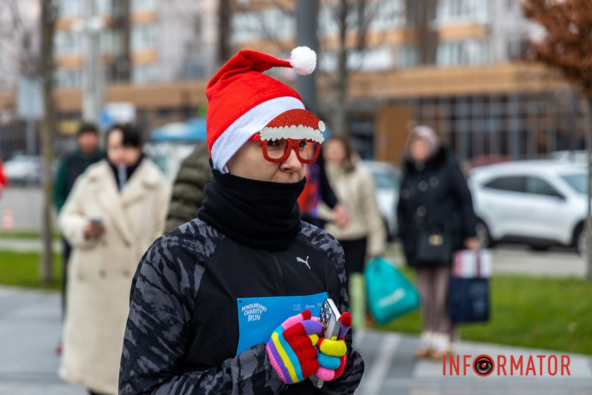 Шукай себе на фото: у Дніпрі у сквері Прибережний проходив благодійний “Забіг Миколайчиків” 2