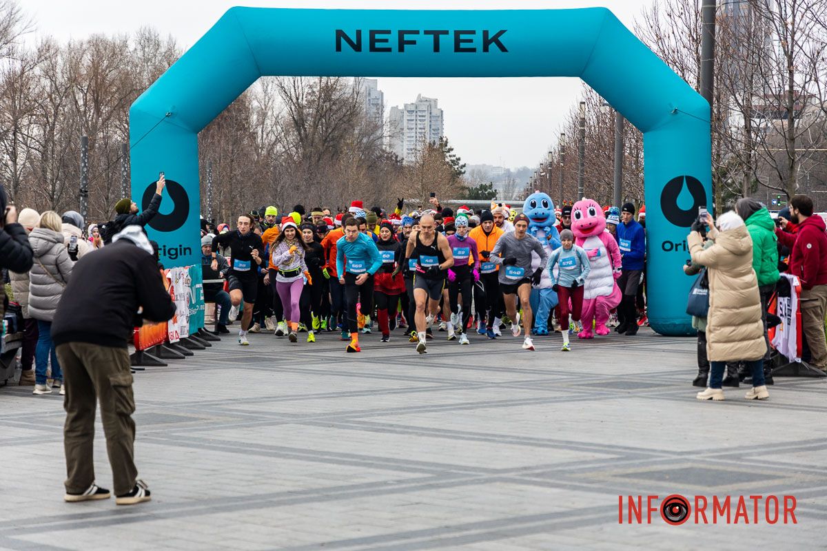 Шукай себе на фото: у Дніпрі у сквері Прибережний проходив благодійний “Забіг Миколайчиків” 13