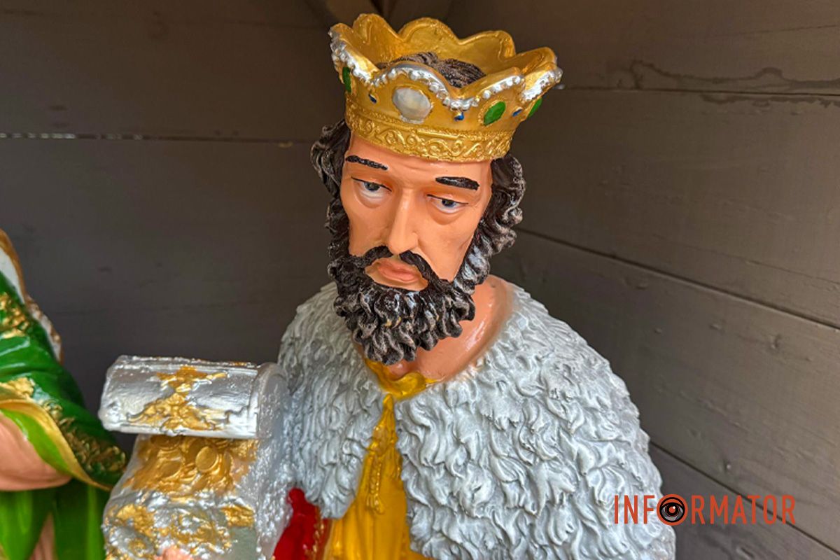 У Дніпрі біля парку Шевченка з’явився різдвяний вертеп 2