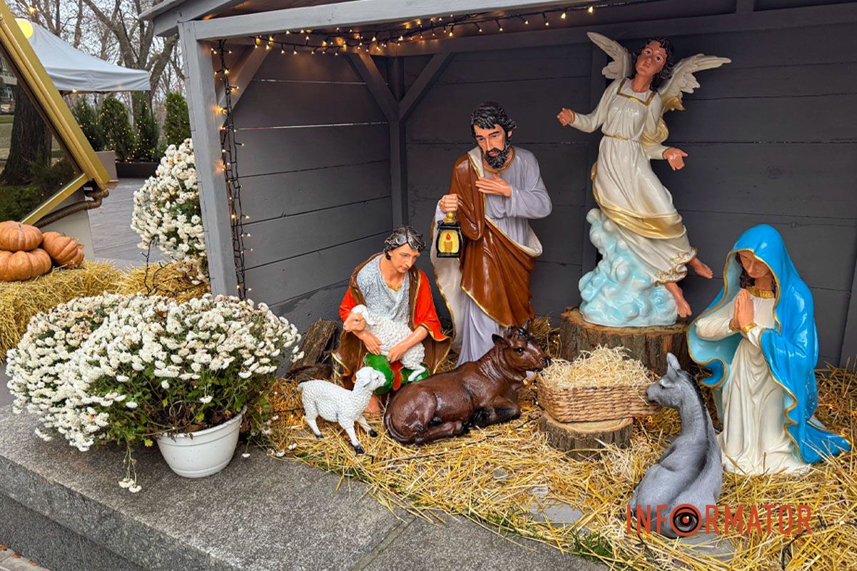 У Дніпрі біля парку Шевченка з’явився різдвяний вертеп 5