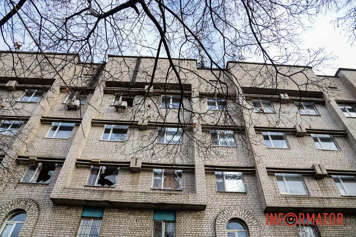 Понівечена багатоповерхівка