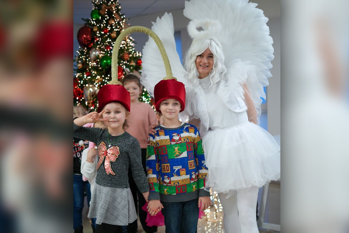 4 грудня близько 20 дітей військовослужбовців, які нині служать або проходять лікування, відвідали теплу зустріч із розважальною програмою, інтерактивами, фотозонами та подарунками