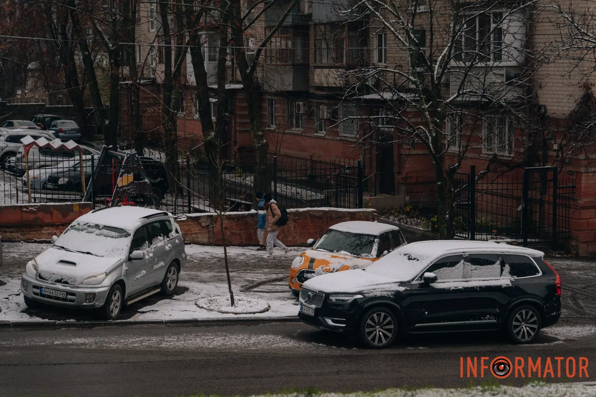 10 грудня у Дніпрі випав сніг 10 грудня у Дніпрі випав сніг