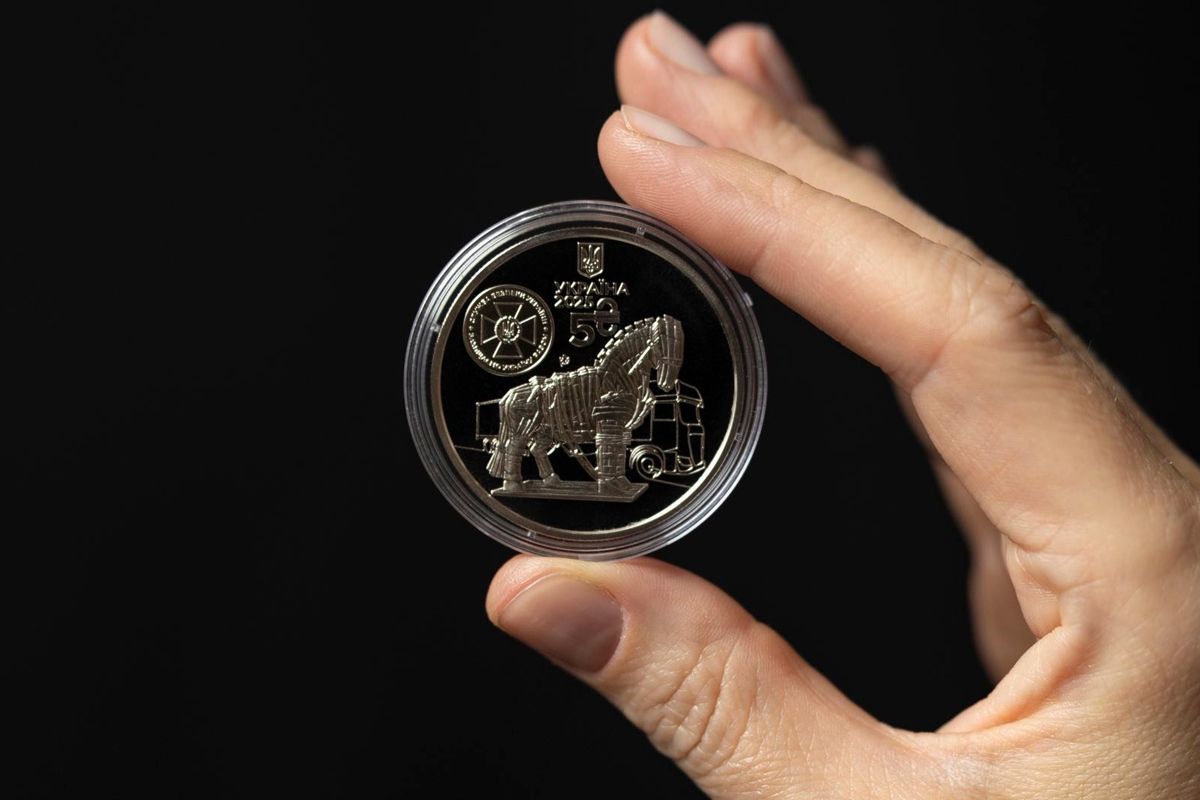 12 декабря 2025 г. НБУ ввел в обращение памятную монету «Служба безопасности Украины. Защищаем Украину вместе!» 12 декабря 2025 г. НБУ ввел в обращение памятную монету «Служба безопасности Украины. Защищаем Украину вместе!»