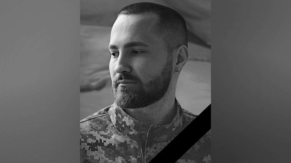 Навсегда 31 год: в Каменском попрощаются с Защитником Ильей Ткачем