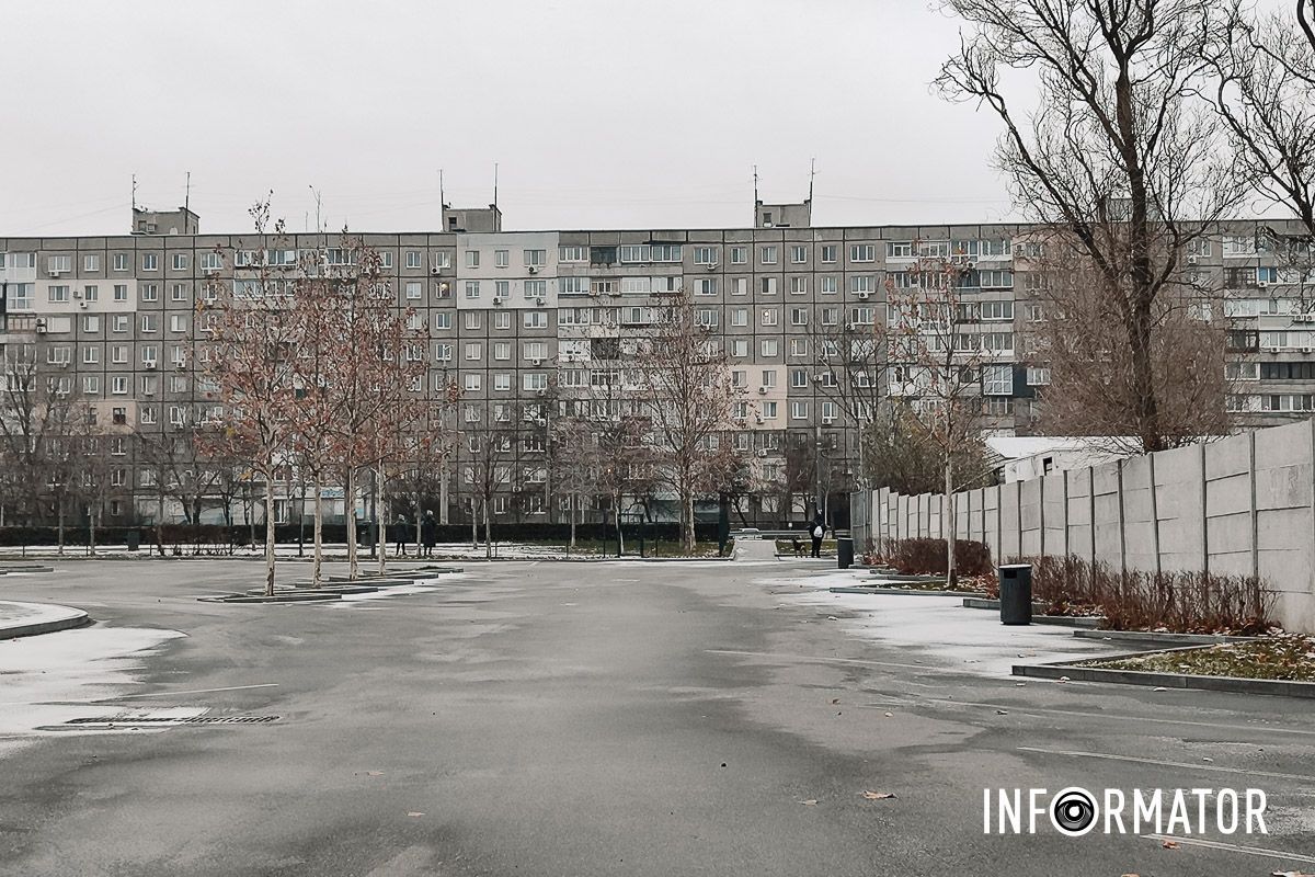 Дніпро у зимовому режимі Зима нагадала про себе: вулиці Дніпра вкрило білим простирадлом 10