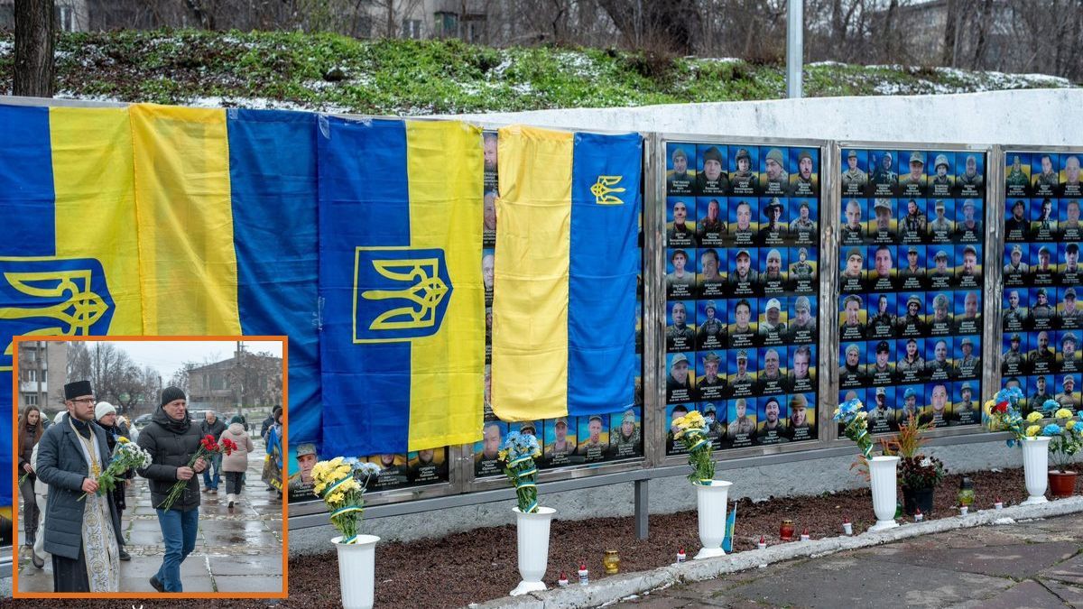 У Кам’янському на площі Янголів Перемоги відкрили три нові рамки на Дошці пам’яті