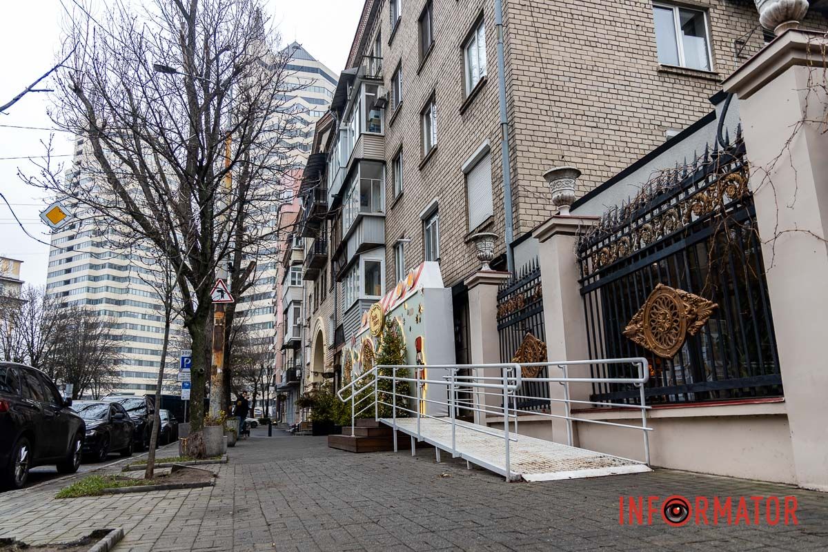 Делитесь своими фотографиями в Instagram и отмечайте нас на фото Где в Днепре найти интересные фотозоны с Рождественскими и Новогодними мотивами 11