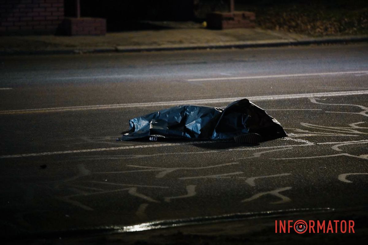 Поблизу з перехрестям з Набережною Заводською Toyota Land Cruiser на смерть збила пішохода