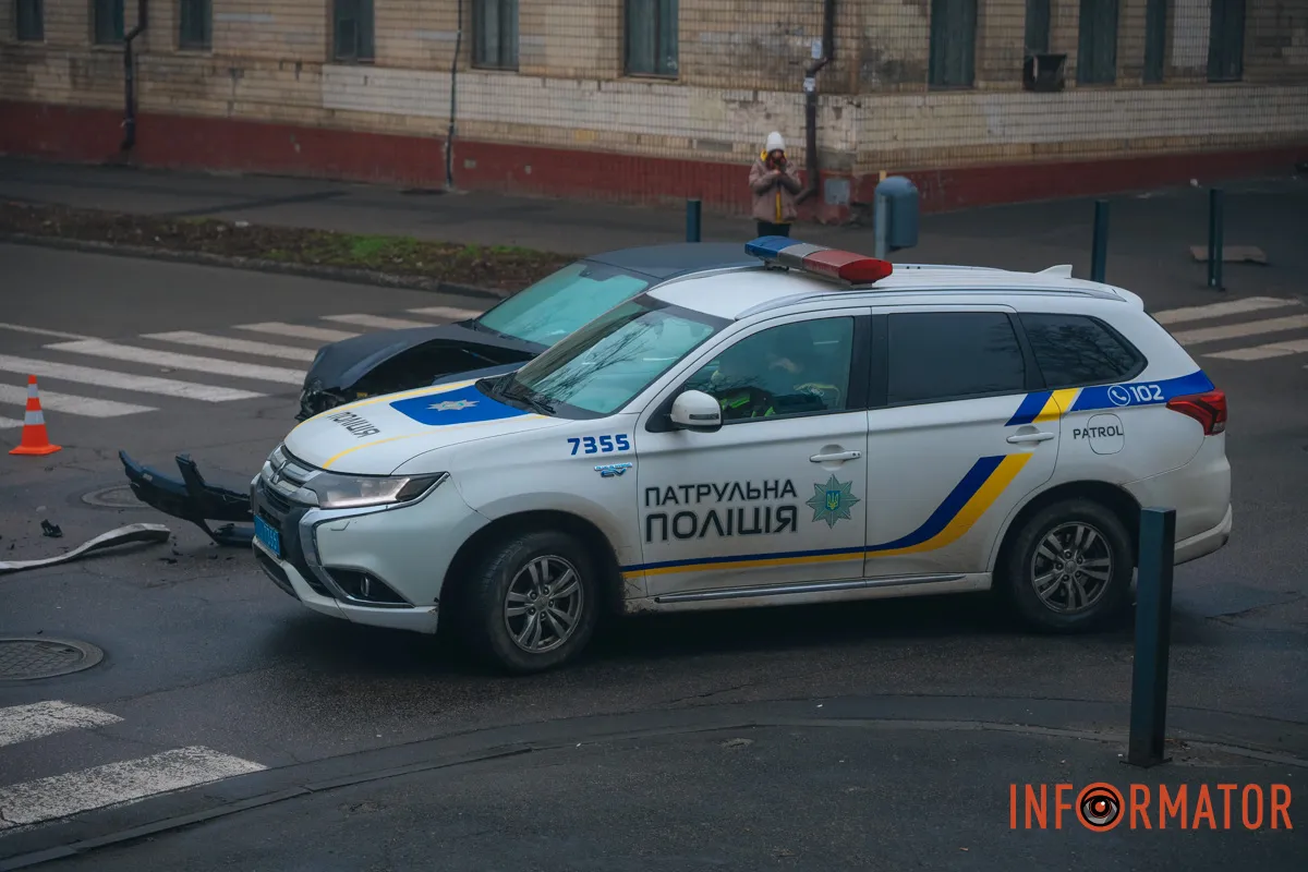 Правоохранители на месте происшествия ДТП 13