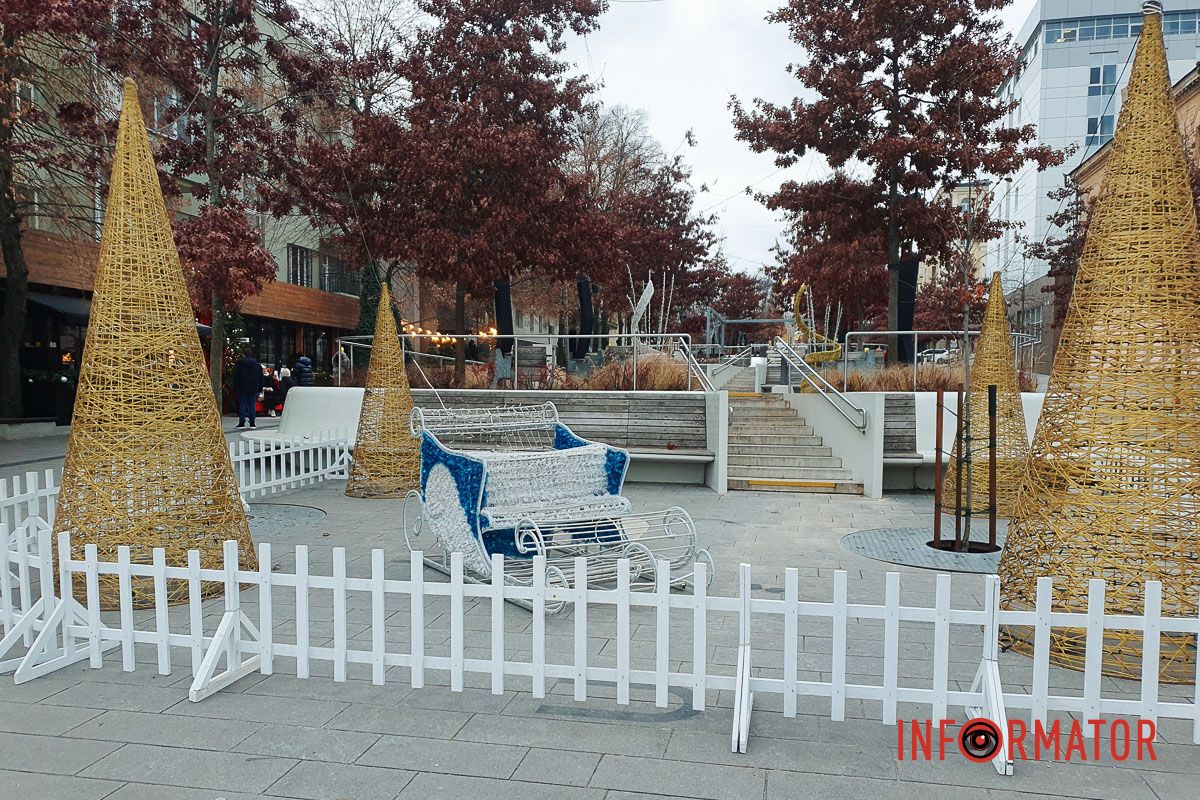 У Дніпрі до зимових свят готують вулицю Яворницького та Успенську площу 1