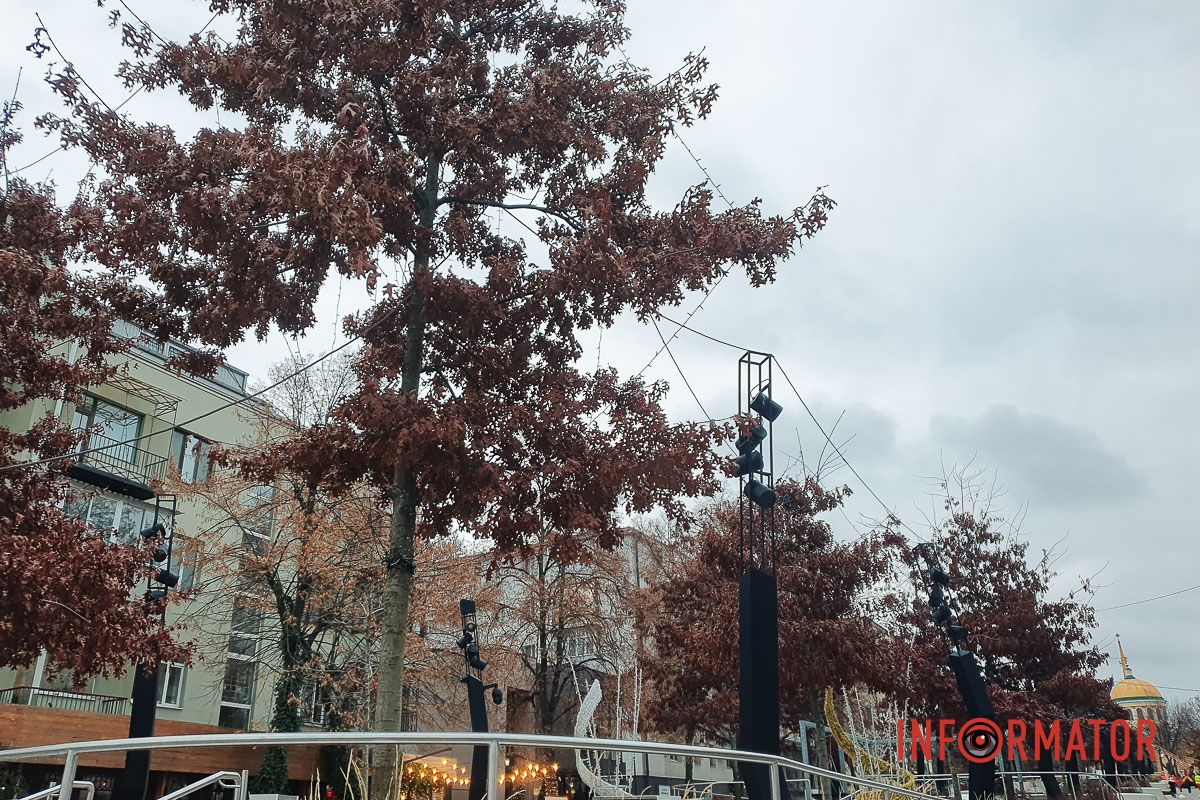 У Дніпрі до зимових свят готують вулицю Яворницького та Успенську площу 4