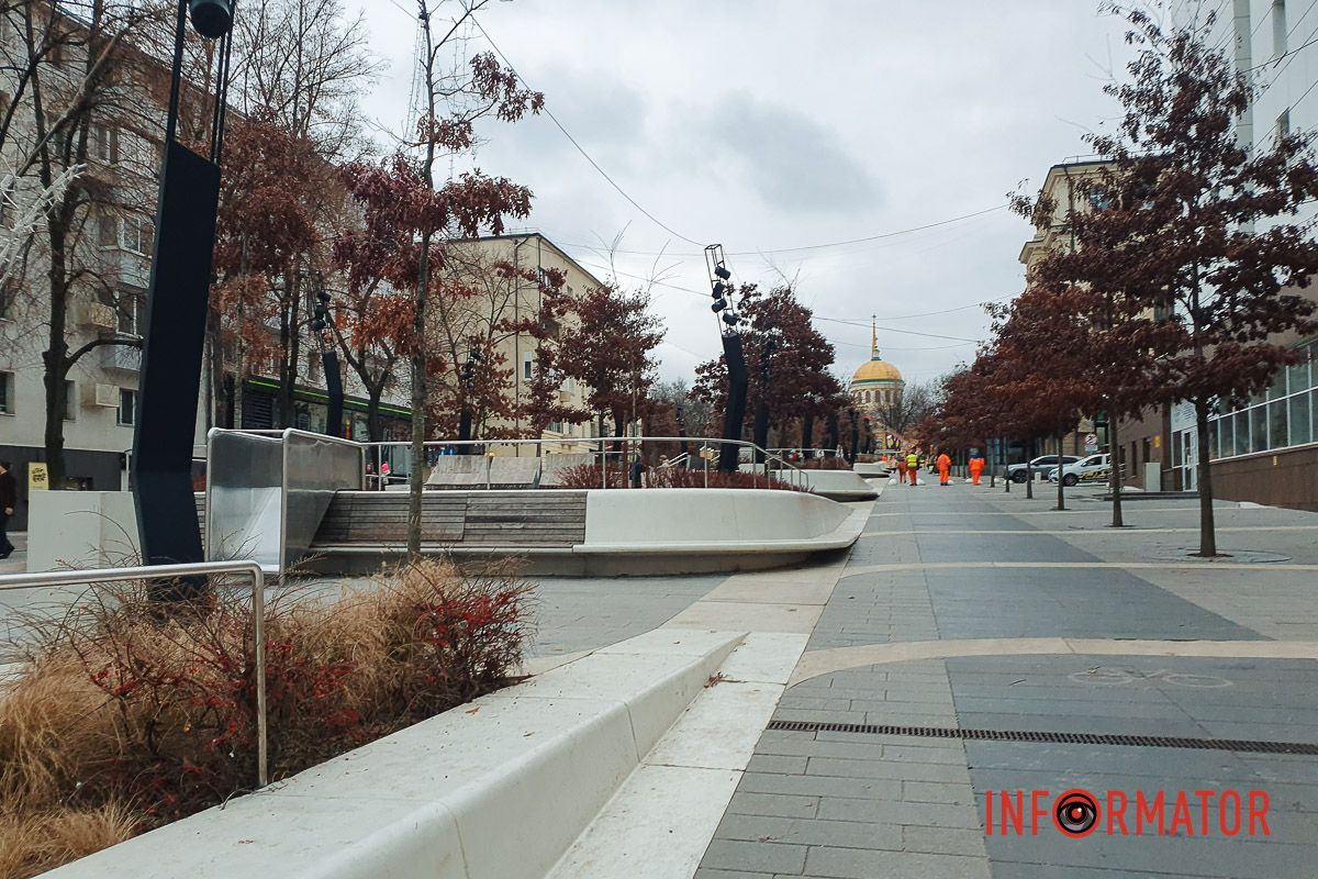 У Дніпрі до зимових свят готують вулицю Яворницького та Успенську площу 8