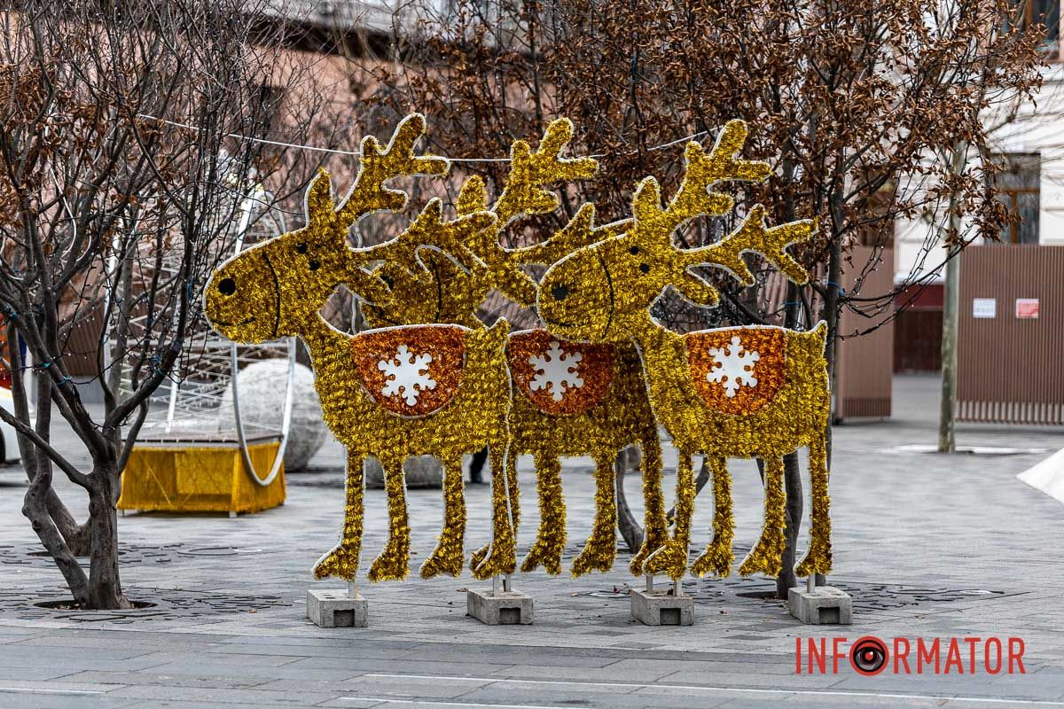 У Дніпрі до зимових свят готують вулицю Яворницького та Успенську площу 9