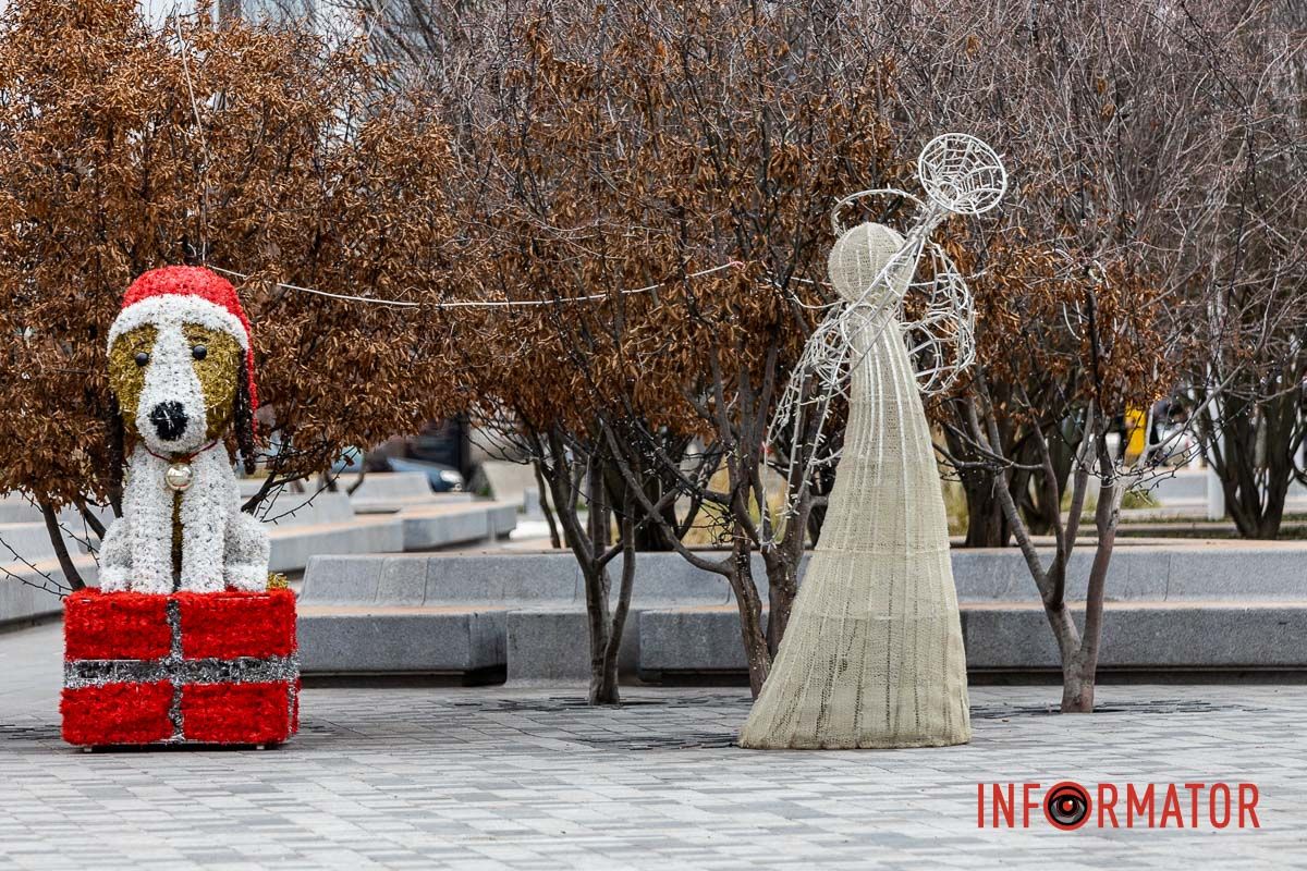 У Дніпрі до зимових свят готують вулицю Яворницького та Успенську площу 12
