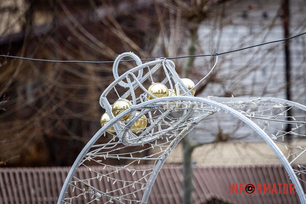 У Дніпрі до зимових свят готують вулицю Яворницького та Успенську площу 13