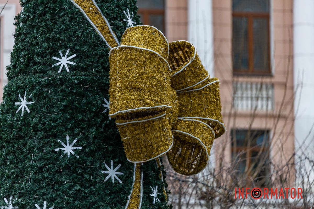 У Дніпрі до зимових свят готують вулицю Яворницького та Успенську площу 16