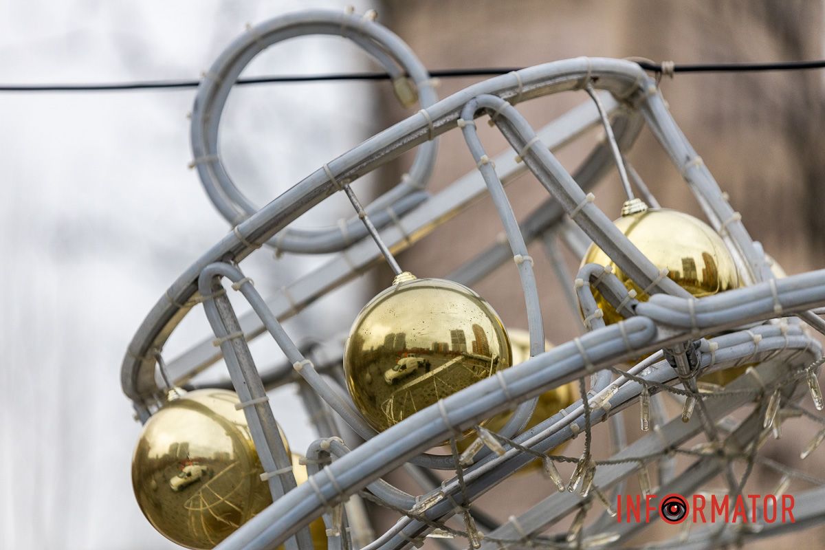 У Дніпрі до зимових свят готують вулицю Яворницького та Успенську площу 29