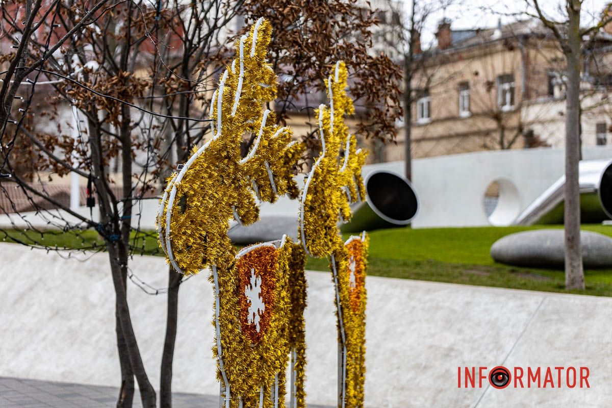 У Дніпрі до зимових свят готують вулицю Яворницького та Успенську площу 31