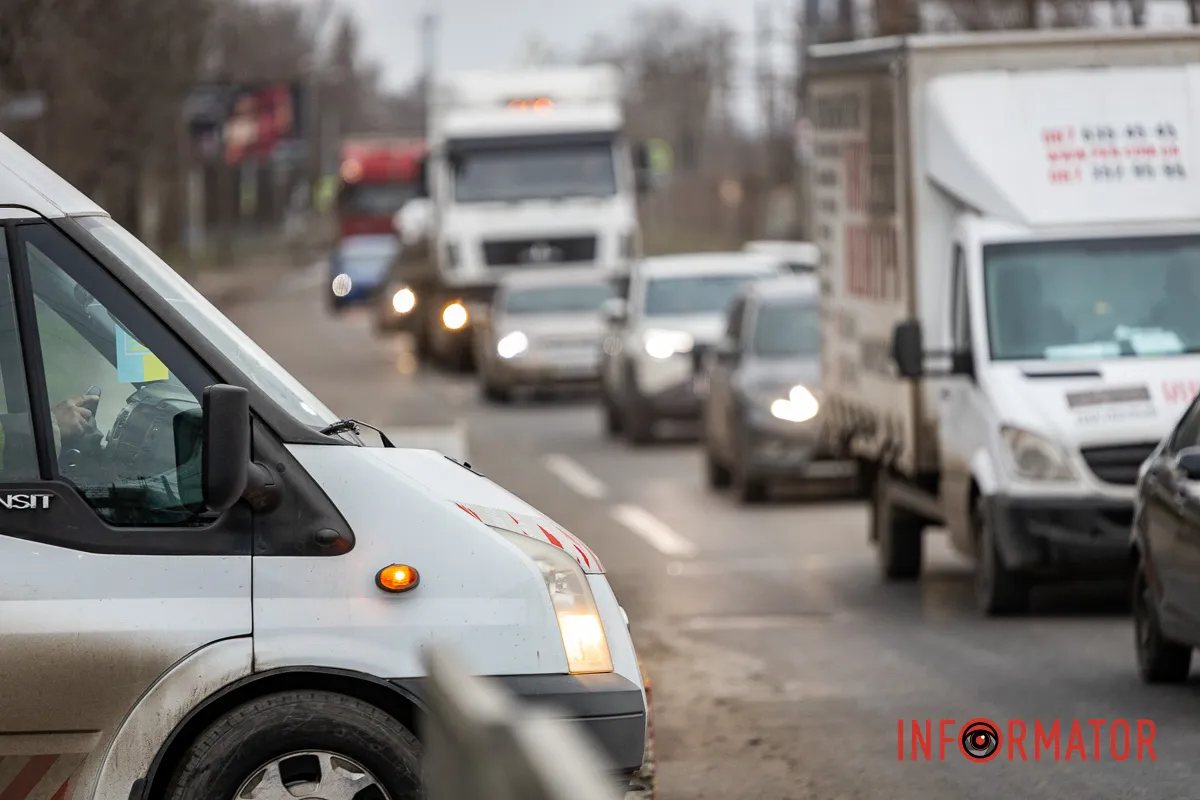 Проїзд після двох місяців обмежень Два місяці заторів позаду: у Дніпрі відкрили рух вулицею Нечуя-Левицького 17