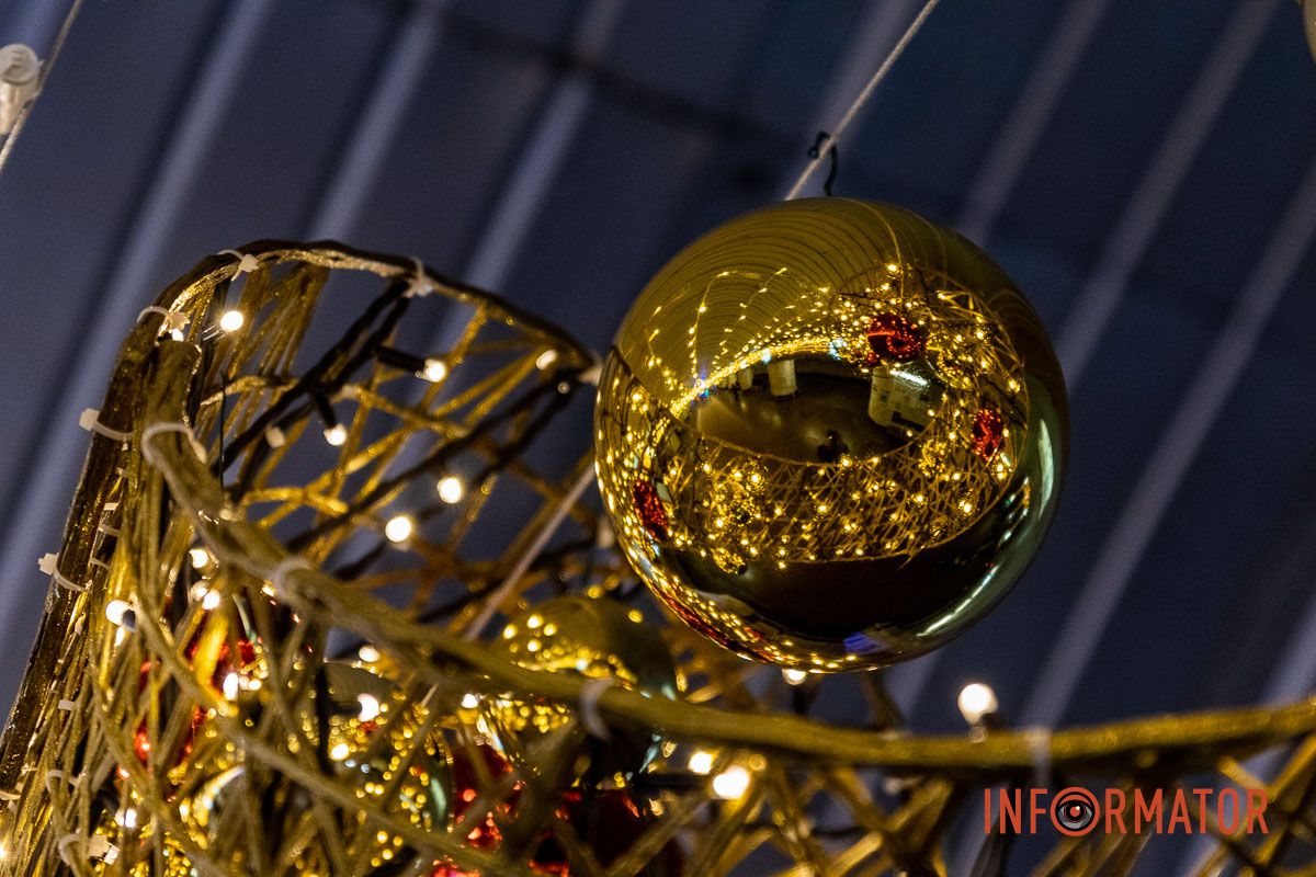 У Дніпрі триває підготовка до зустрічі Нового 2026 року