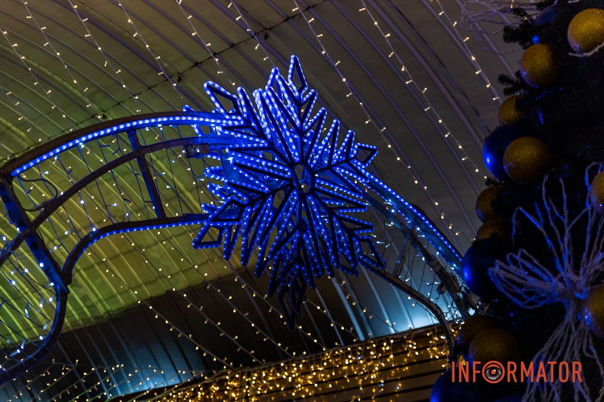З міркувань безпеки головну ялинку міста вирішили встановити на станції метро “Вокзальна”