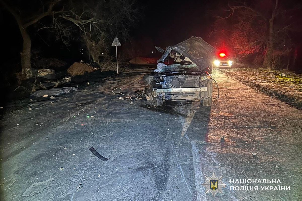 25-летний пассажир скончался на месте, а водитель получил серьезные травмы