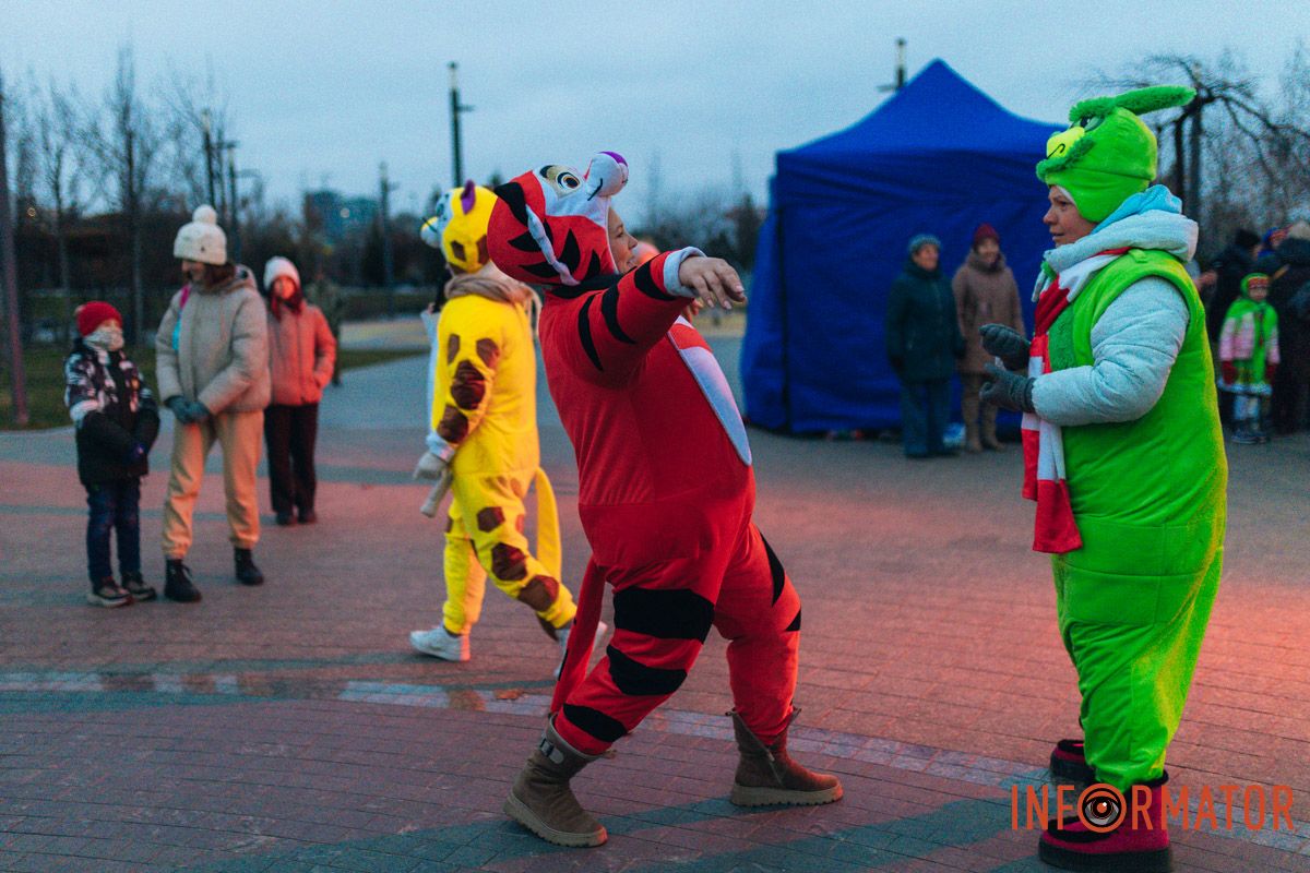 Снова бузили