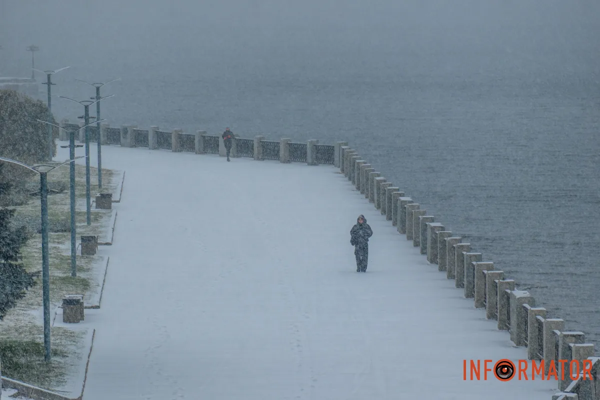 Місто у зимовому дотику