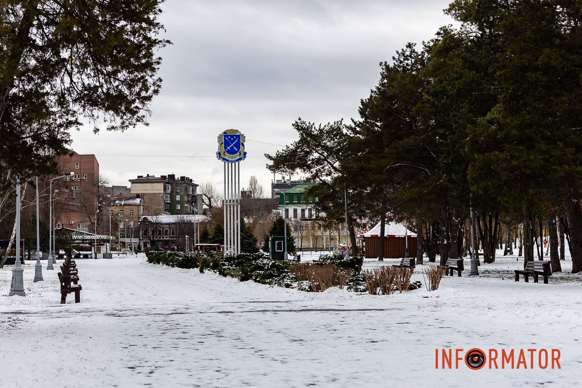 Як виглядає засніжений парк Глоби у Дніпрі 3
