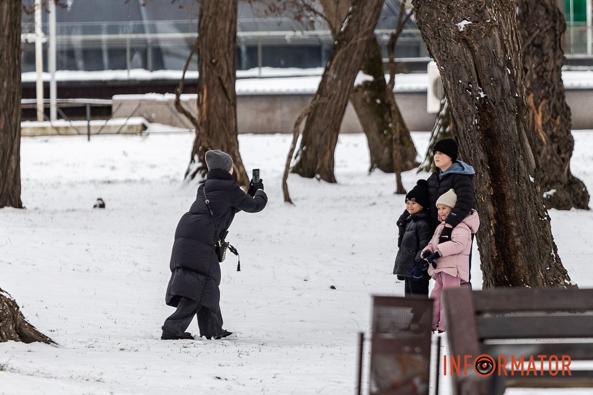 Як виглядає засніжений парк Глоби у Дніпрі 28