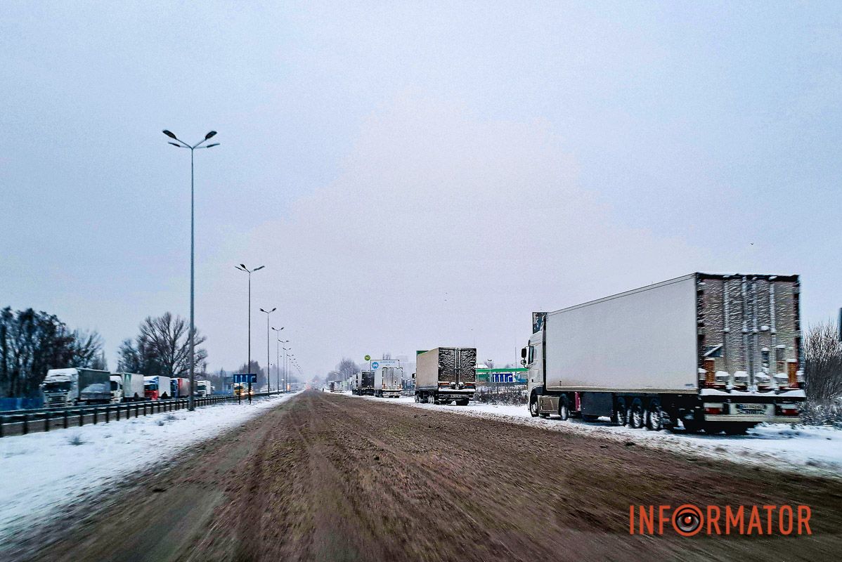 Місто як із листівки: у Дніпрі випав перший рясний сніг 70