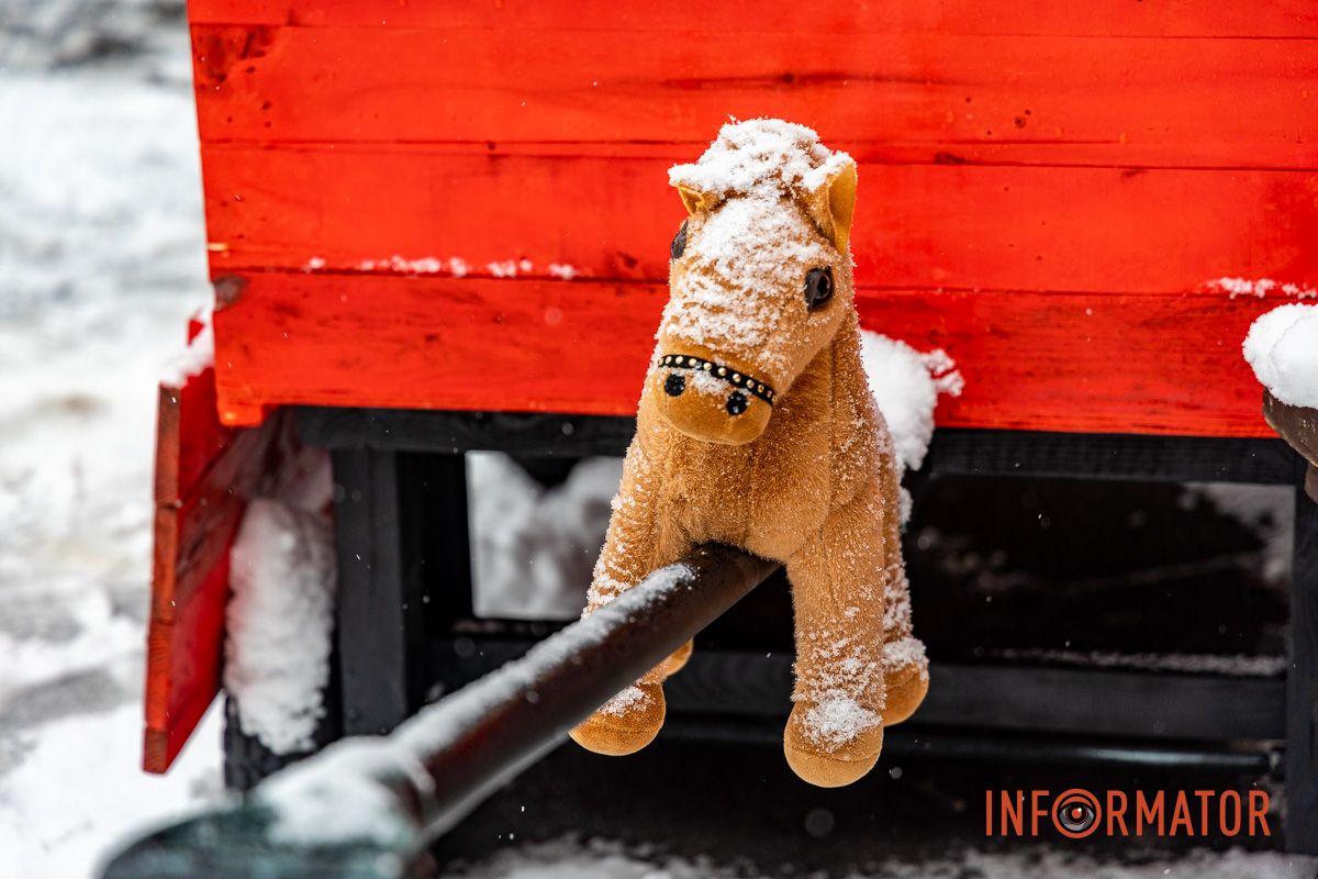 Місто як із листівки: у Дніпрі випав перший рясний сніг 52