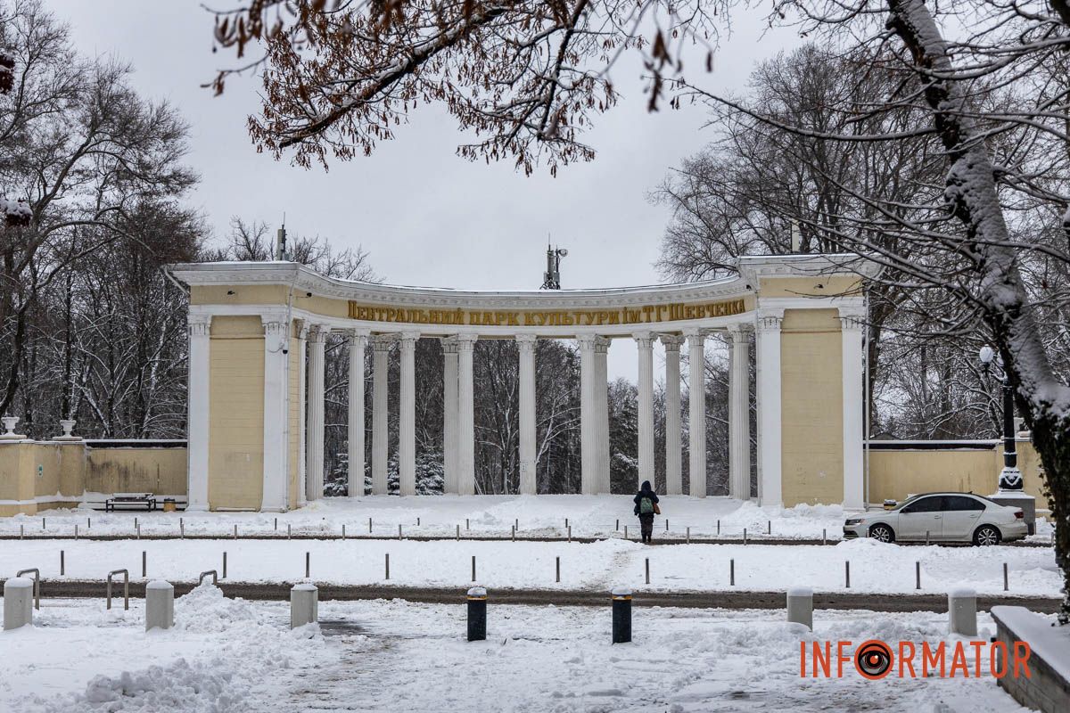 Місто як із листівки: у Дніпрі випав перший рясний сніг 51