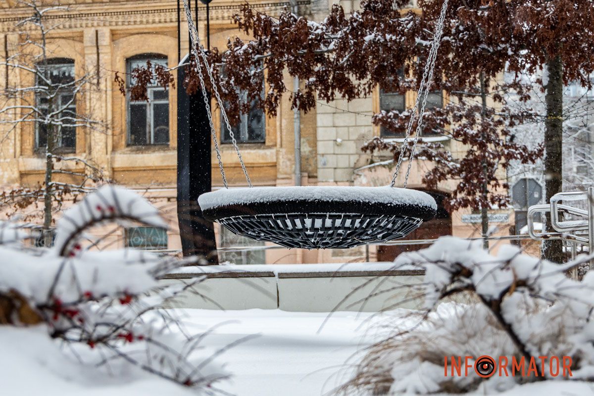 Місто як із листівки: у Дніпрі випав перший рясний сніг 45