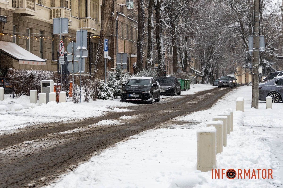 Місто як із листівки: у Дніпрі випав перший рясний сніг 43