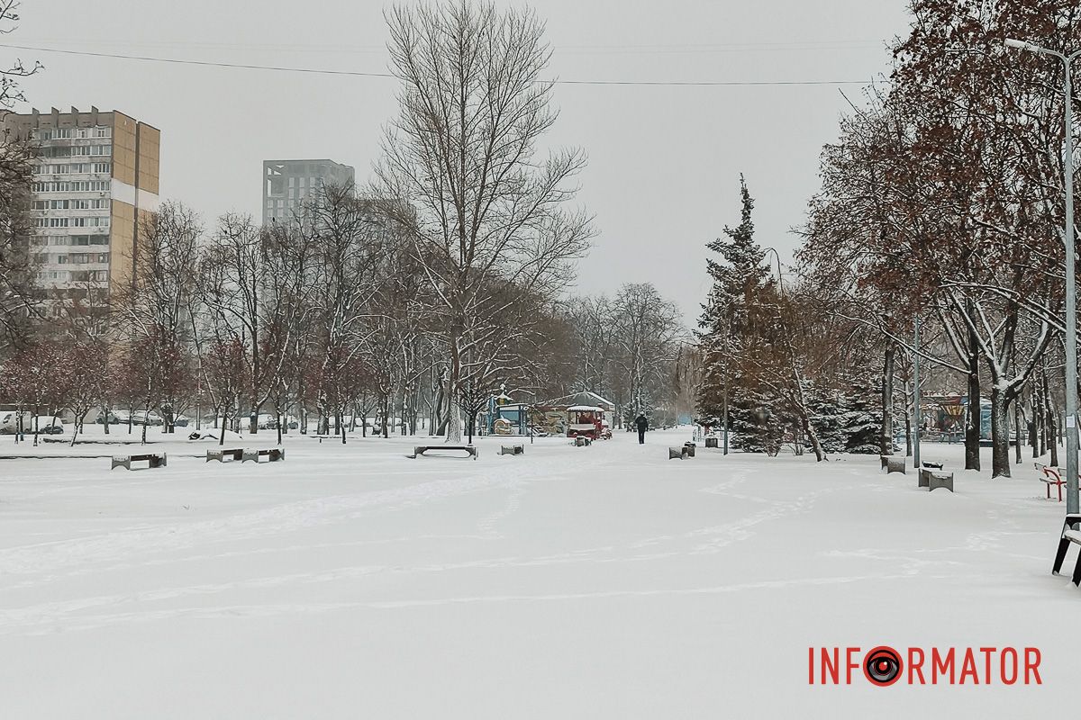Місто як із листівки: у Дніпрі випав перший рясний сніг 28