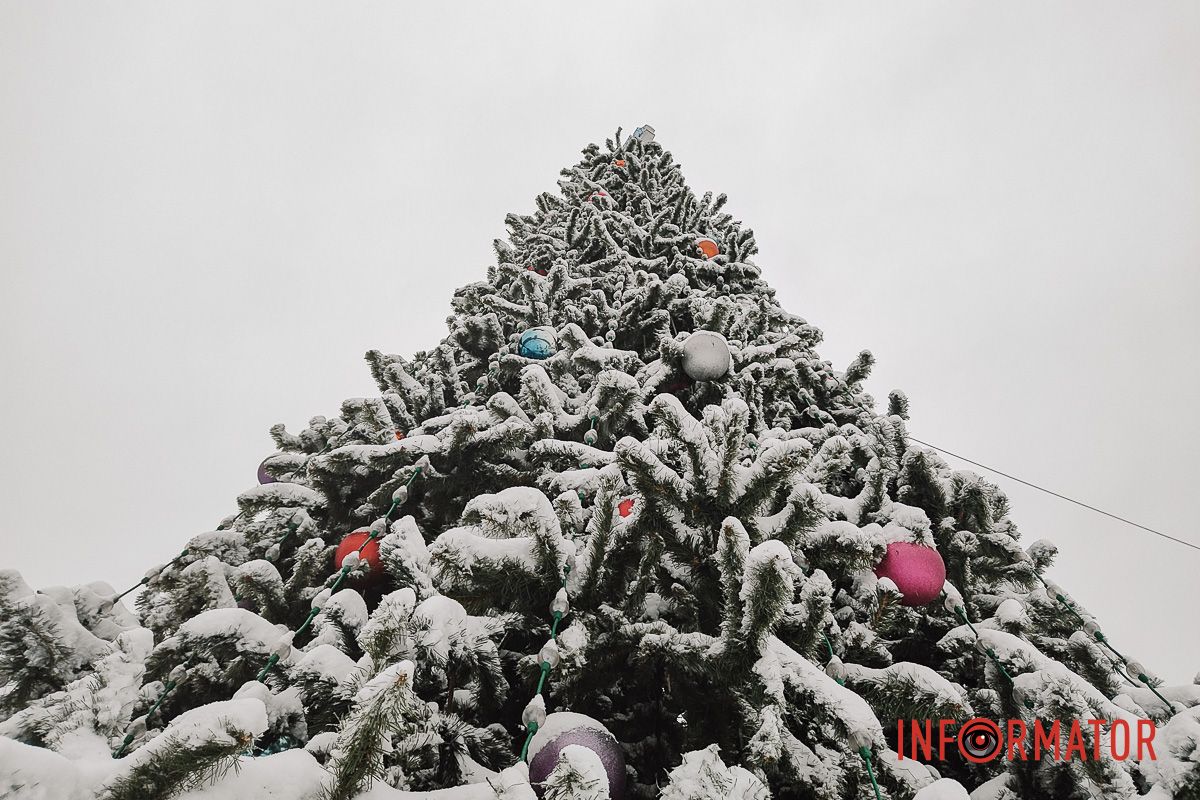 Місто як із листівки: у Дніпрі випав перший рясний сніг 11