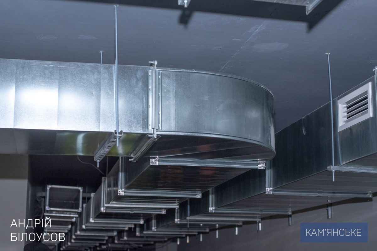 Его площадь превышает 1300 квадратных метров.