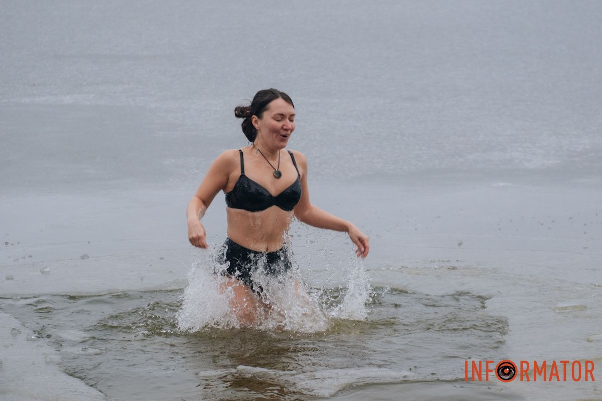 Люди закаляют свой дух и чествуют праздник