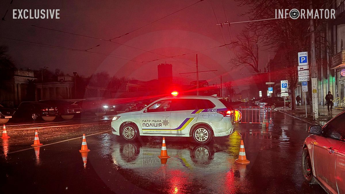 У Дніпрі поліція перекрила проспект в центрі міста: що відбувається