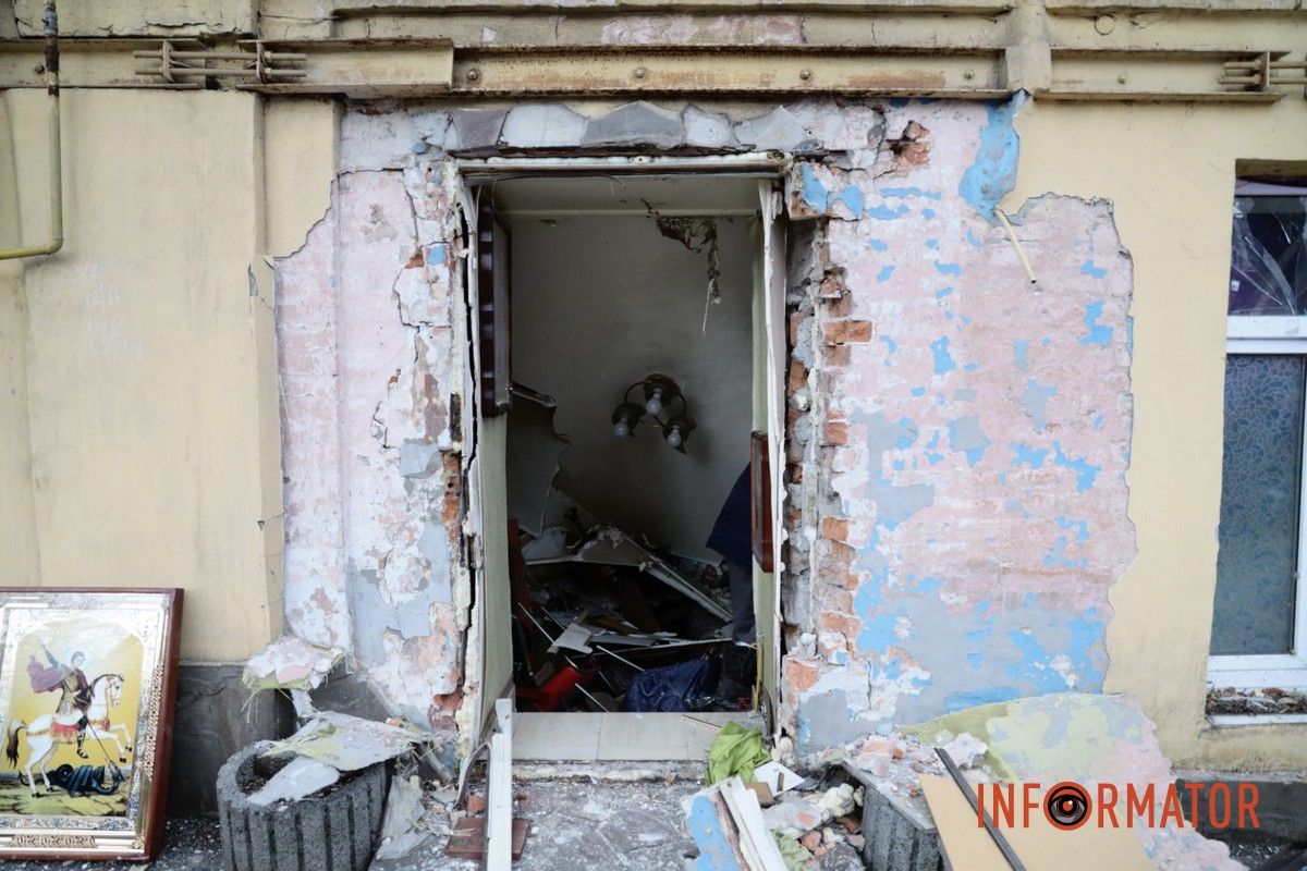 Рятувальники, медики, поліція та газовики: що відомо про вибух у будинку на Кониського у Дніпрі 7