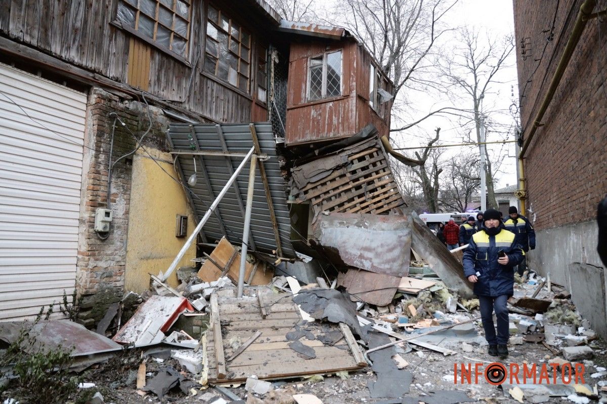Рятувальники, медики, поліція та газовики: що відомо про вибух у будинку на Кониського у Дніпрі 19