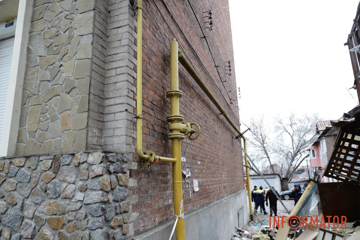 Рятувальники, медики, поліція та газовики: що відомо про вибух у будинку на Кониського у Дніпрі 21