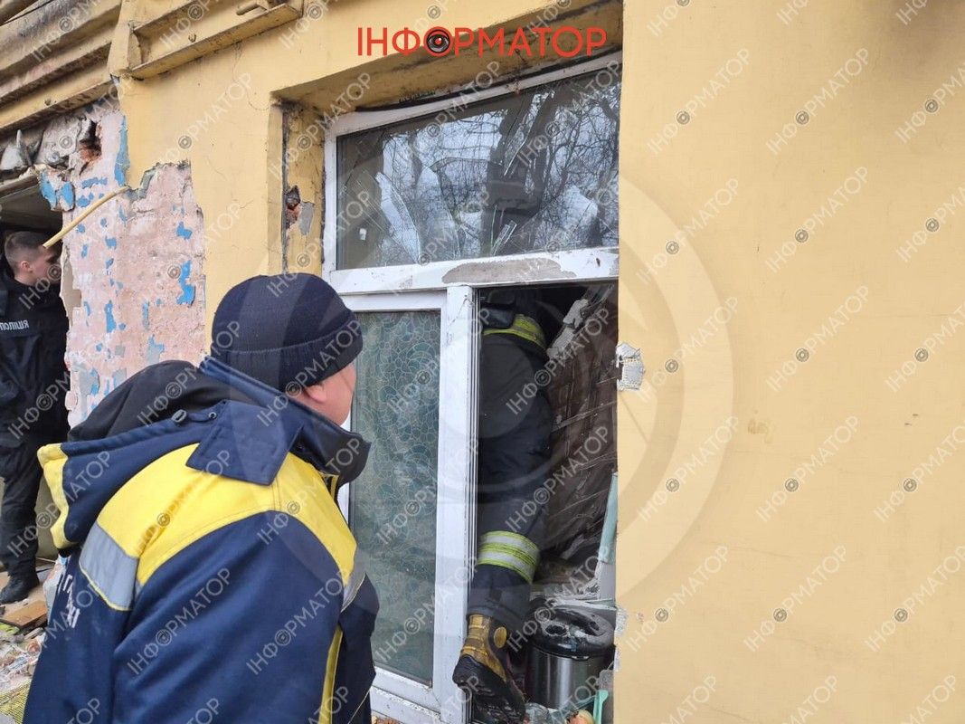 Попередньо, постраждали дві людини