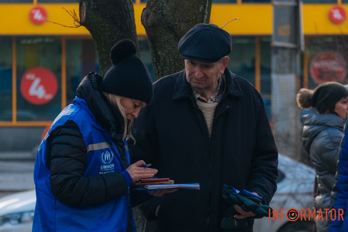 Поліція на місцях приймає заяви про пошкоджене майно
