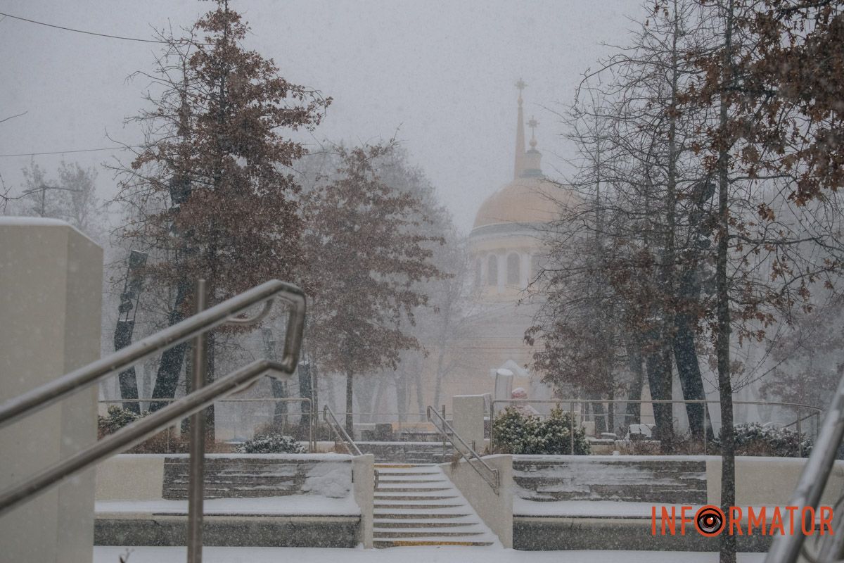 Сніг вкрив більшість вулиць