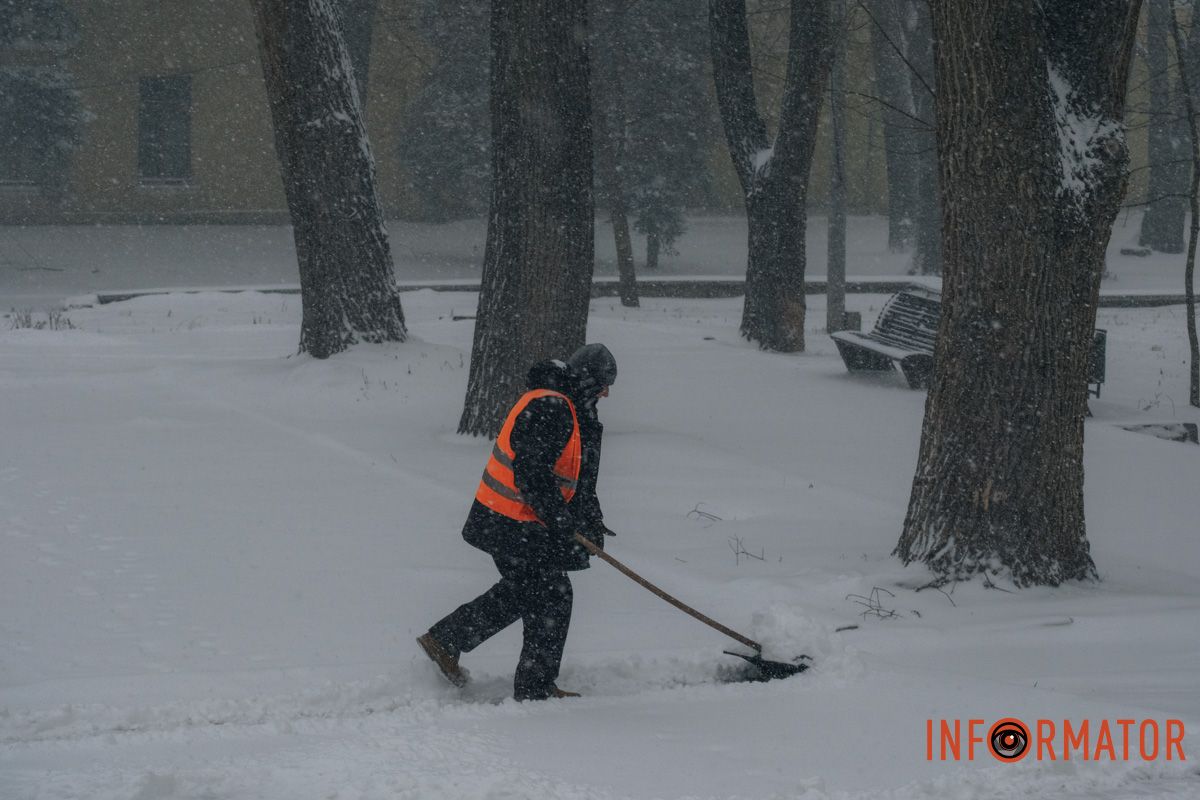 Комунальники ліквідовують наслідки